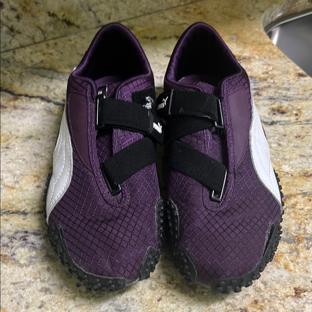 Puma Mostro SZ 8.5 Women’s Black and Purple Sneakers with White Accents